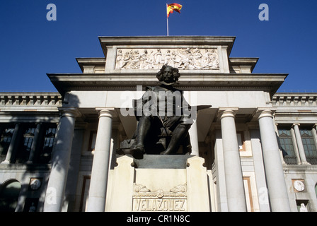 Spain, Madrid, statue of Velazquez in front of Prado Museum Stock Photo