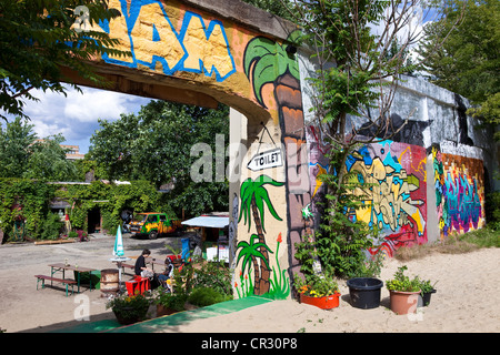 Germany, Berlin, Friedrichshain District, games and relaxation space along the Spree River in Summer Stock Photo