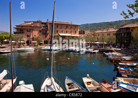 Italy, Veneto, Lake Garda, Torri del Benaco Stock Photo