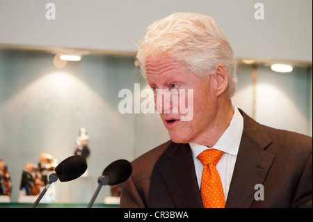 Former American president Bill Clinton speaks at an event Stock Photo