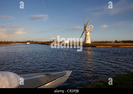 Windmill at the Thurne Staithe, river Thurne, Norfolk Broads Stock ...