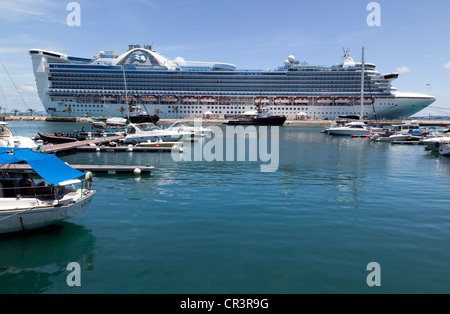 Cruise ship 'The Caribbean Princess, moored at Dockyard, Bermuda Stock Photo