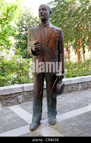 Statue of Italo Svevo, Hector Aron Schmitz or Ettore Schmitz, 1861-1928, Italien writer, Trieste, Italy, Europe
