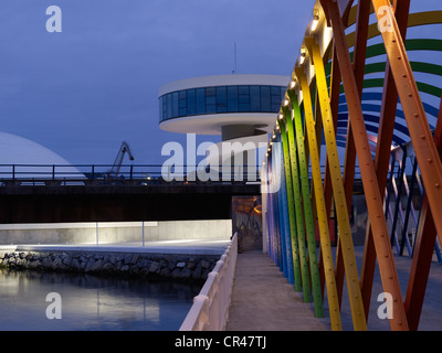 Bridge to the Óscar Niemeyer International Cultural Centre, Centro de Cultura Internacional Óscar Niemeyer, Avilés, Asturias Stock Photo