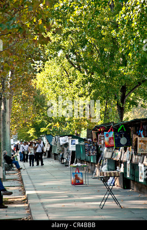 Sale of secondhand books, Quai de la Tournelle, in the city of Paris, France, Europe Stock Photo