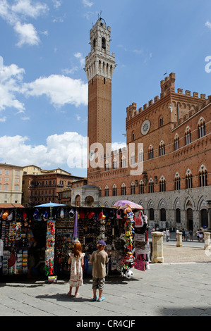 Palazzo Pubblico with the Torre del Mangia, Piazza del Campo, Siena, Tuscany, Italy, Europe Stock Photo