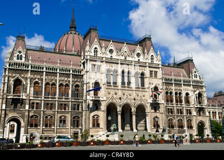 Hungary, Budapest, UNESCO World Heritage, Kossuth Ter Square and the parliament Stock Photo