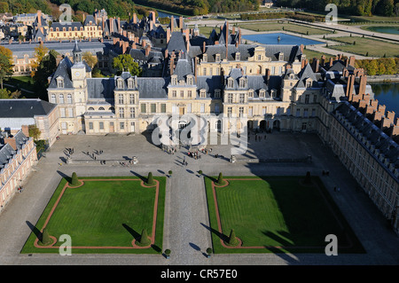 France, Seine et Marne, Chateau de Fontainebleau UNESCO World Heritage (aerial view) Stock Photo