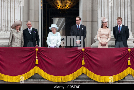 The British Royal family on the balcony of Buckingham Palace to celebrate H M Queen Elizabeth II Diamond Jubilee celebrations, Stock Photo