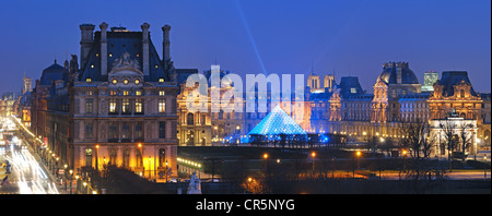 France, Paris the museum and the pyramid of the Louvre by architect Ieoh Ming Pei Stock Photo