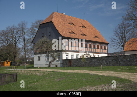 Faktorenhaus, traditional half-timbered house, register office, museum, tourist information, cottage garden, farm, Eibau, Saxony Stock Photo