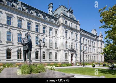 Canada, Quebec Province, Quebec City, the parliamentary hill, the Parliament, statue of the fomer Prime Minister Maurice Stock Photo