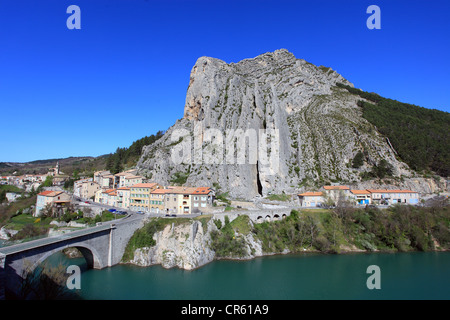 The city of Sisteron in the Alpes de Haute Provence Stock Photo