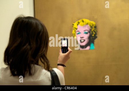United States, New York City, Manhattan, Museum of Modern Art, MOMA, Gold Marilyn Monroe (1962) by Andy Warhol Stock Photo