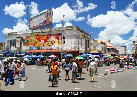 Mauritius, Port Louis District, Port Louis, hustle and bustle pedestrian street around the Central Market Stock Photo