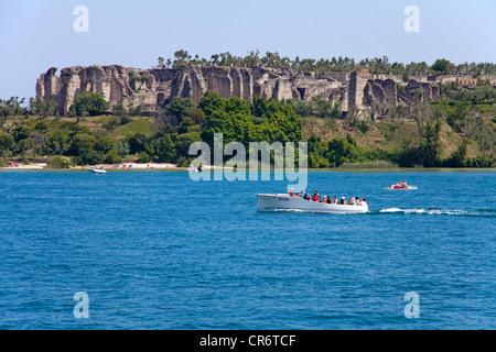 catullo garda sirmione roman lake ruins italy alamy lombardy brescia residence ancient
