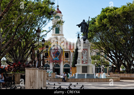View of Plaza Colon with the City Hall and the Statue of Christopher Columbus, Mayaguez, Puerto Rico Stock Photo