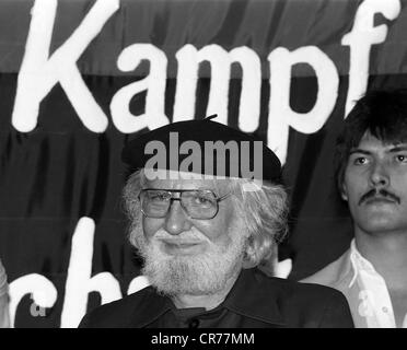 Cardenal, Ernesto, * 20.1.1925, Nicaraguan clergyman and politician, half length, Bonn, Germany, circa 1985, , Stock Photo