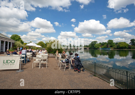 Lido Cafe & Bar on the Serpentine in Hyde Park, London Stock Photo