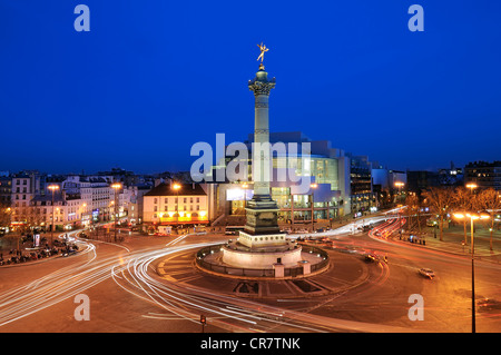 France, Paris, Place de la Bastille with the column of July and the opera house by architect Carlos Ott Stock Photo