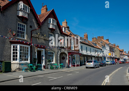 Kings Head pub and shops stores businesses in the town centre Market Street Malton North Yorkshire England UK United Kingdom GB Great Britain Stock Photo