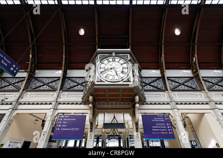 Historic station clock in the main hall, London Paddington station, London, England, United Kingdom, Europe Stock Photo