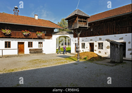 Inner courtyard, a pigeonry and a dunghill, Bernoeder Hof farm, Bauernhausmuseum Amerang farmhouse museum, Amerang, Bavaria Stock Photo