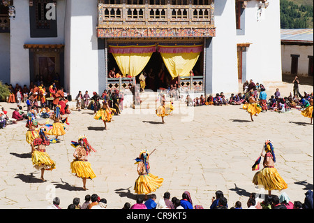 dance performers at Tsechu festival, Gangtey Gompa Monastery, Phobjikha valley, Bhutan, Asia Stock Photo