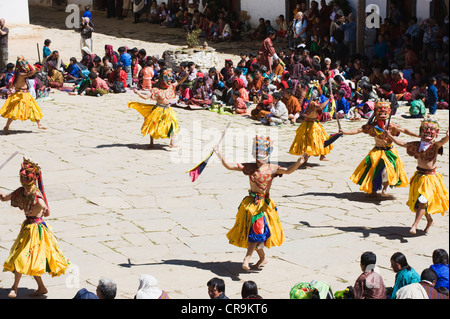 dance performers at Tsechu festival, Gangtey Gompa Monastery, Phobjikha valley, Bhutan, Asia Stock Photo