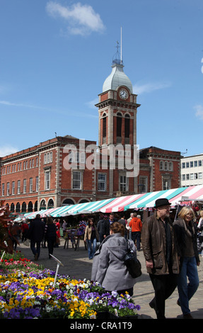 Chesterfield Open-Air Market in front of its Historic Market Hall Stock Photo