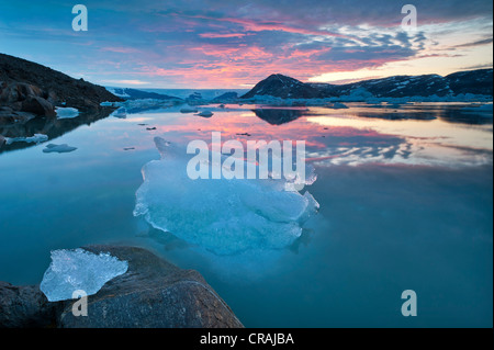 Midnight sun, inland ice, Johan Petersen Fjord, East Greenland Stock Photo