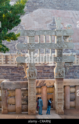 Entrance gate, stupas of Sanchi, UNESCO World Heritage site, built by King Ashoka, Mauryan dynasty, Sanchi Stock Photo