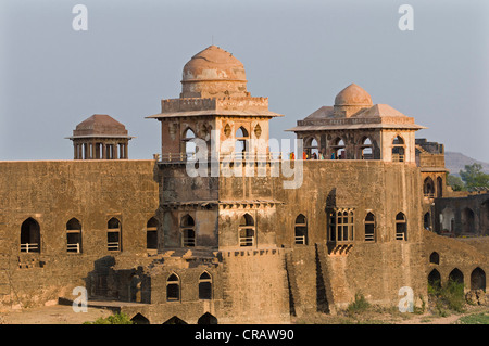 Jahaz Mahal Palace, ruined city of Mandu, Madhya Pradesh, northern India, Asia Stock Photo