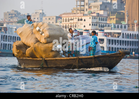 Laden barge in the port of Dhaka, Bangladesh, Asia Stock Photo