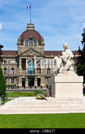 War Memorial in front of Palais du Rhin, Rhine Palace on Place de la Republique, Strasbourg, Alsace, France, Europe Stock Photo