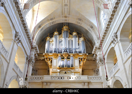 Interior view, organ, Saint-Louis des Invalides Church, L'Hôtel national des Invalides building complex, a retirement home for Stock Photo