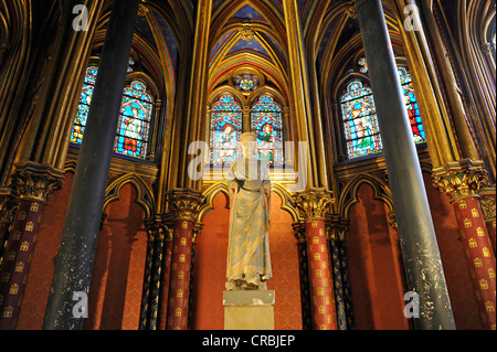 Choir, altar with statue of Louis IX, lower chapel or Chapelle Basse, Sainte-Chapelle former palace chapel, Île de la Cité Stock Photo