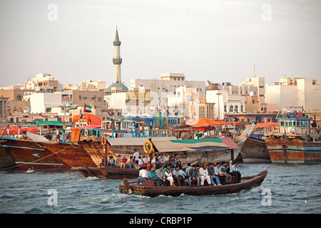 Abra, a traditional Arabian passenger ferry, Dubai Creek, Dubai, United Arab Emirates, Middle East, Asia Stock Photo