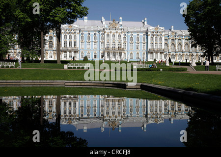 Reflection in the water, Catherine Palace, Tsarskoye Selo, UNESCO World Heritage Site, St. Petersburg, Russia Stock Photo