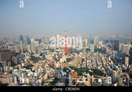 General view of the Tokyo Tower from the Roppongi Hills Mori Tower in central Tokyo Stock Photo