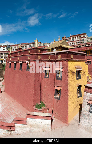 Tibetan Buddhism, Ganden monastery, tomb of Tsongkhapa, large monastery complex, near Lhasa, Himalaya Range, central Tibet Stock Photo