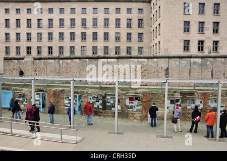 Berlin, Germany. Preserved section of the Berlin Wall within the Topographie des Terrors exhibition - Detlev-Rohwedder-Haus Stock Photo