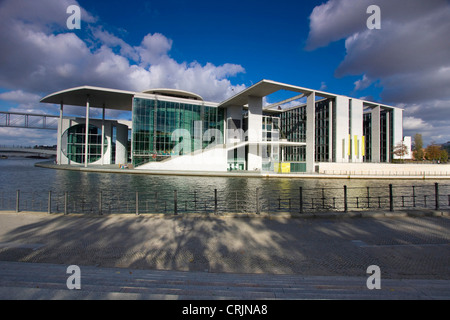 Marie-Elisabeth-Lueders-Haus in the government quarter at Spree river, Germany, Berlin Stock Photo