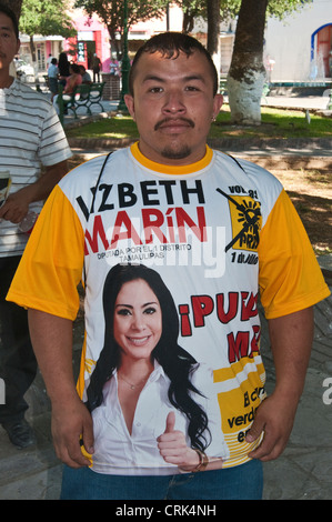 Supporter of Lizbeth Marin Sanchez, Party of Democratic Revolution candidate for Congress 2012 elections, in Nuevo Laredo Mexico Stock Photo