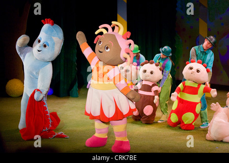 Upsy Daisy and Iggle Piggle and the tombliboos/  tombliboo: In The Night Garden character / characters. UK. Stock Photo