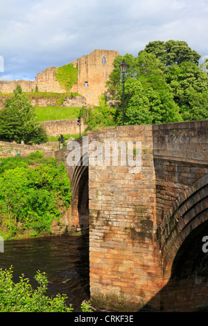 Barnard Castle and County Bridge over the River Tees, Teesdale, County Durham, England, UK. Stock Photo