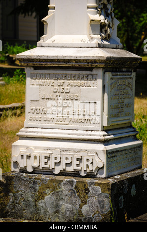 Tombstones in the Jacksonville Cemetery, Jacksonville, Oregon USA Stock Photo