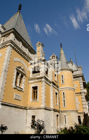 Ukraine, Yalta. Massandra Palace, summer palace and home of Tsar Alexander III in the late 1800s. Stock Photo