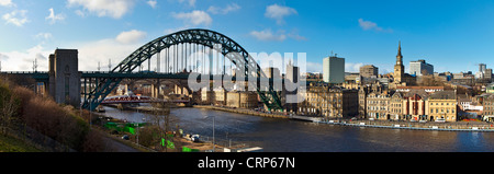 Panoramic view from Gateshead on the south bank of the River Tyne of the Tyne Bridge and Newcastle Quayside. Stock Photo