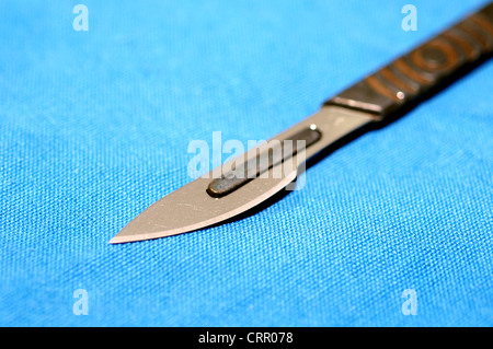 Surgeon knife hi-res stock photography and images - Alamy